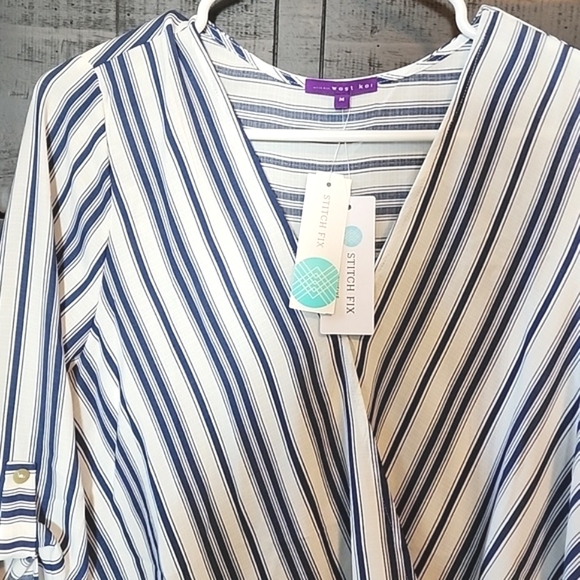 Stitch Fix Top 🩵 - Picture 2 of 4